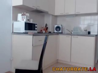 Noor rinnakas süütu 18 teismeline koos patsid pritsed edasi kaamera juures www&period;chaturbate&period;la