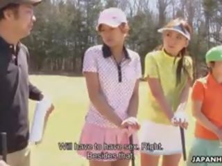 נחמדה גולף lassie nana kunimi להציג את א mistake ו - עכשיו היא